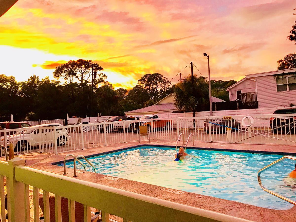 Sky Suites Pulau Tybee Luaran gambar